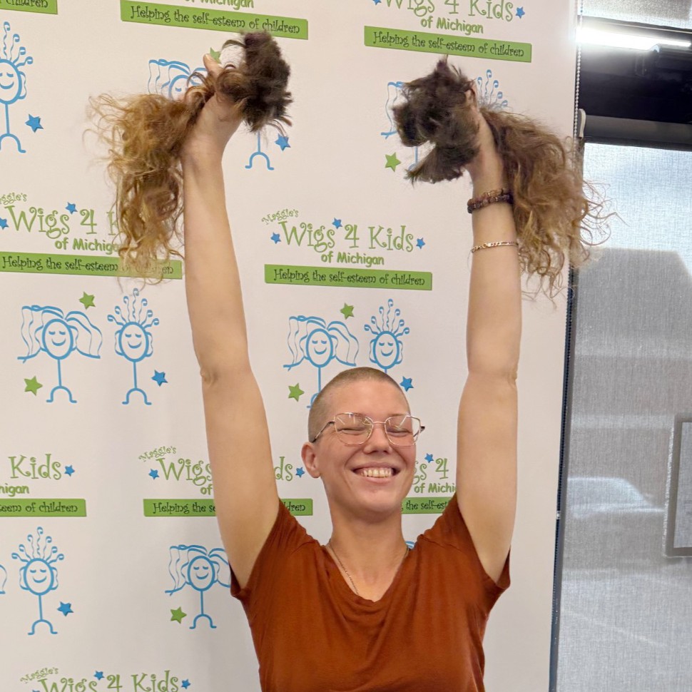 Salon - Go Green Salon - LuLu%20donates%20All%20OF%20HER%20hair%202